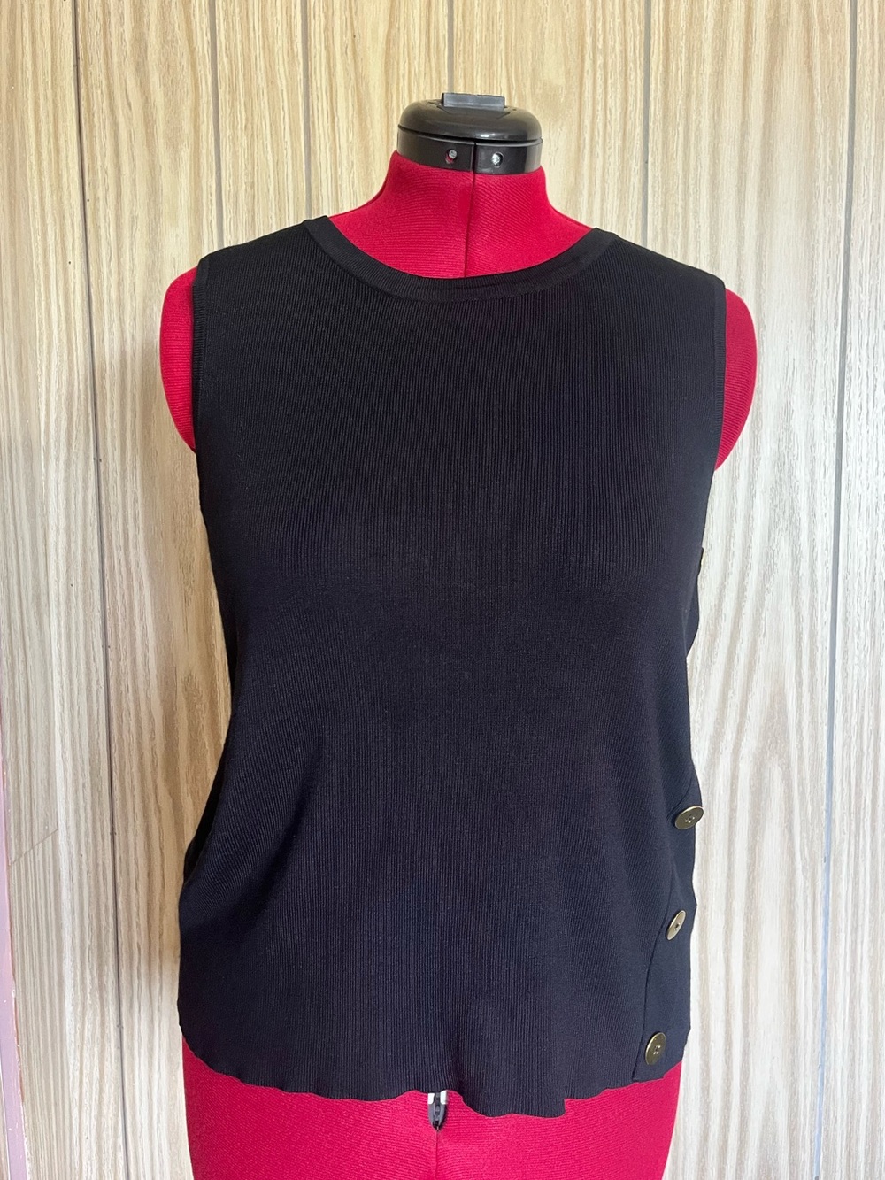 Cable & Gauge Black Sleeveless Knit Tank with Side Button Detail